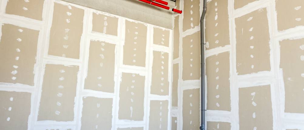 lève plaque cloison sèche pour murs en plaques de plâtre
